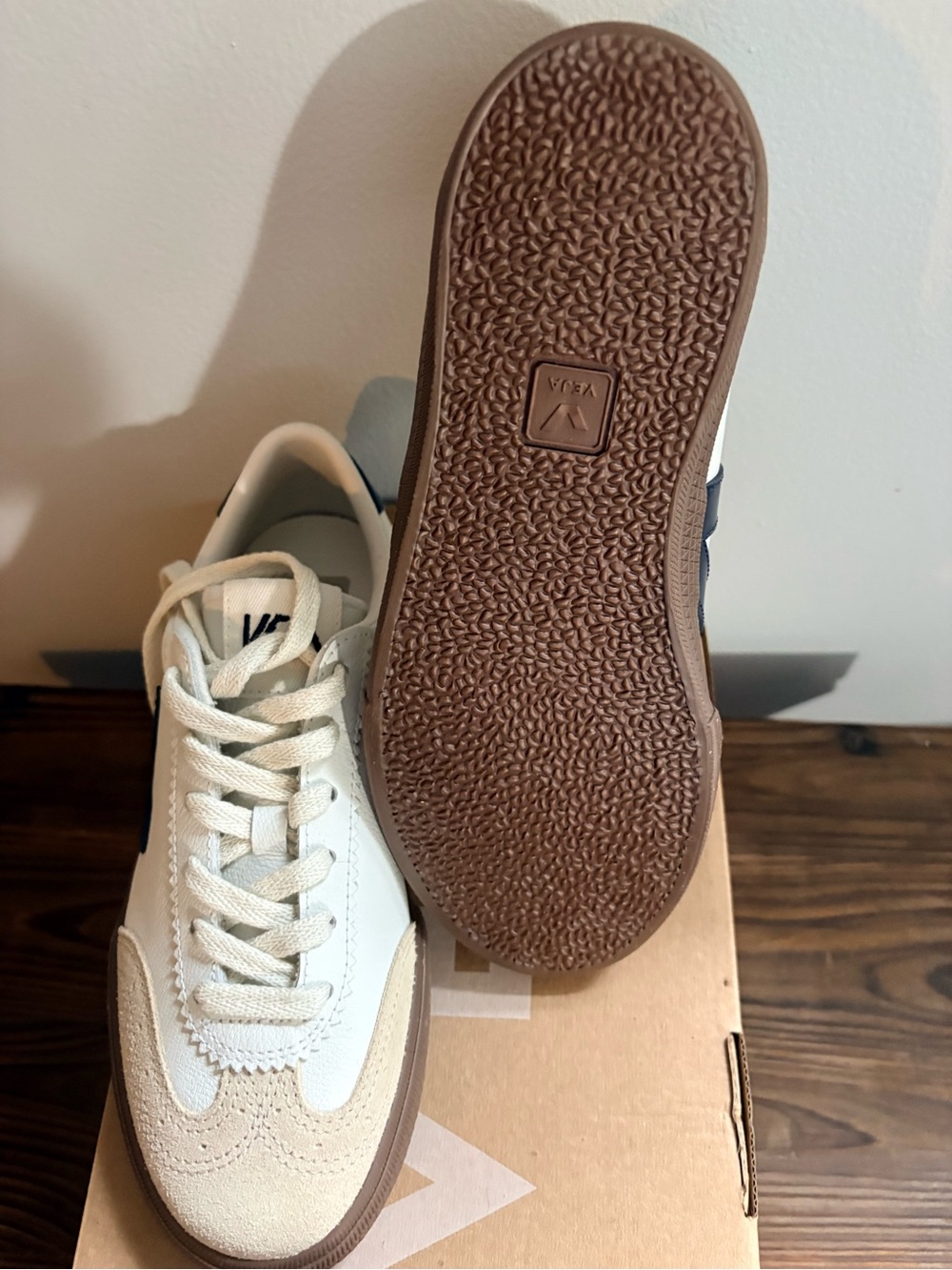 VEJA Volley leather sneakers | color: white náutico bark | size: 6 - Picture 6 of 8